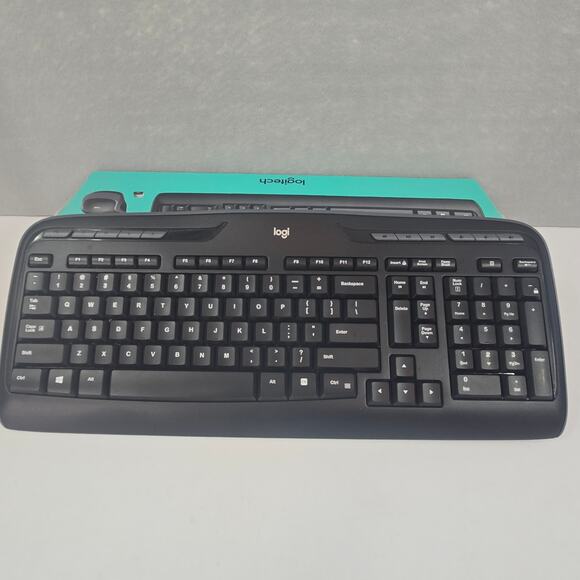 Logitech mk320 Wireless Full Keyboard & Mouse Combo with USB Receiver - Picture 5 of 16